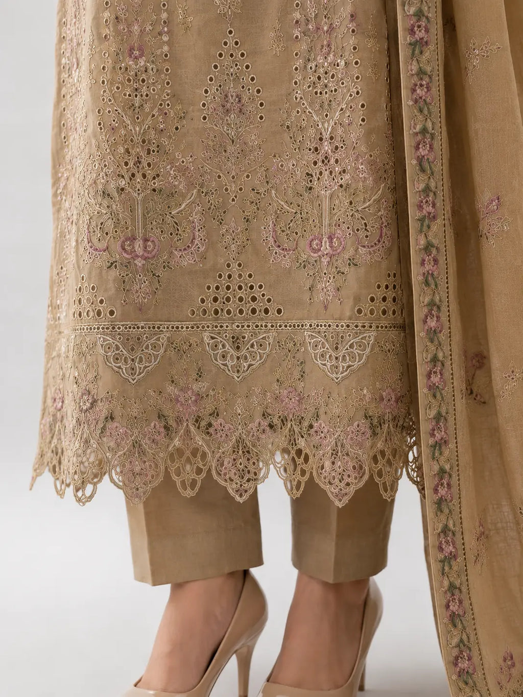 3 Piece - Embroidered Lawn Suit