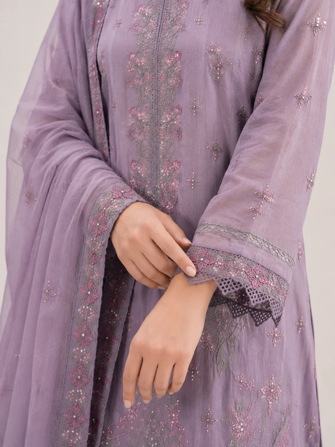 3 Piece - Embroidered Lawn Suit