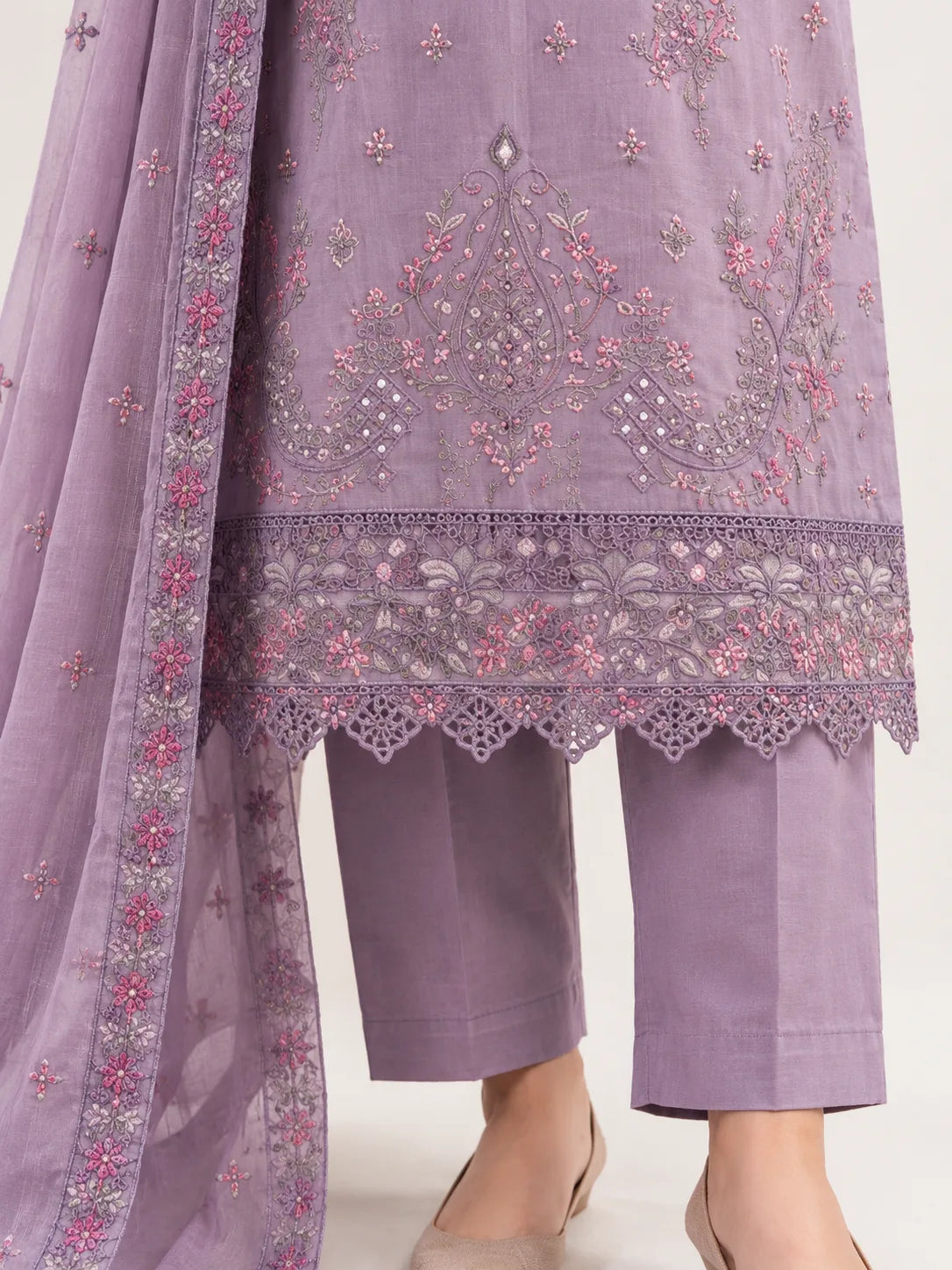 3 Piece - Embroidered Lawn Suit