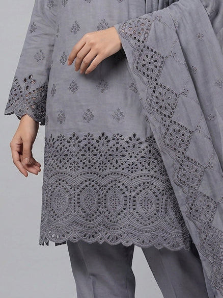 3 Piece - Embroidered Lawn Suit