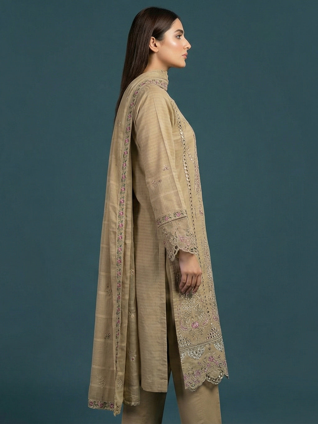 3 Piece - Embroidered Lawn Suit