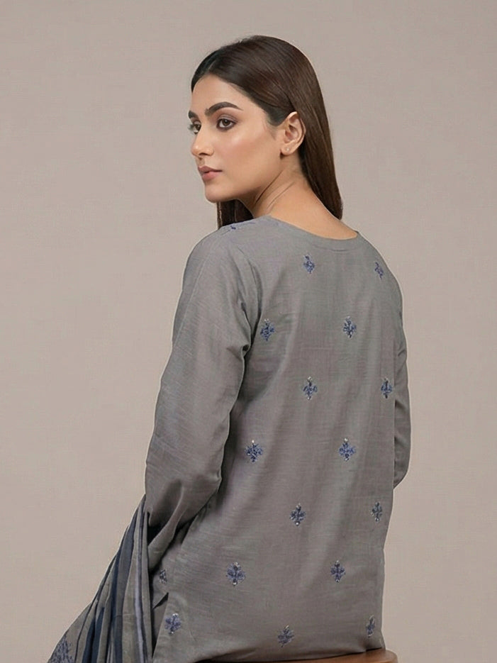 3 Piece - Embroidered Lawn Suit