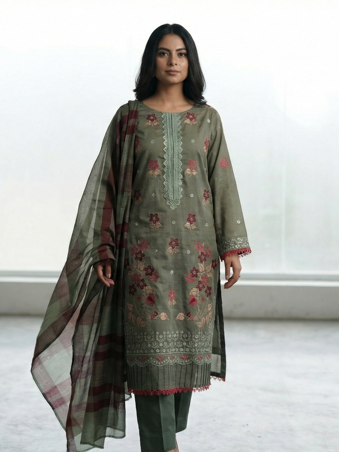 3 Piece - Embroidered Lawn Suit