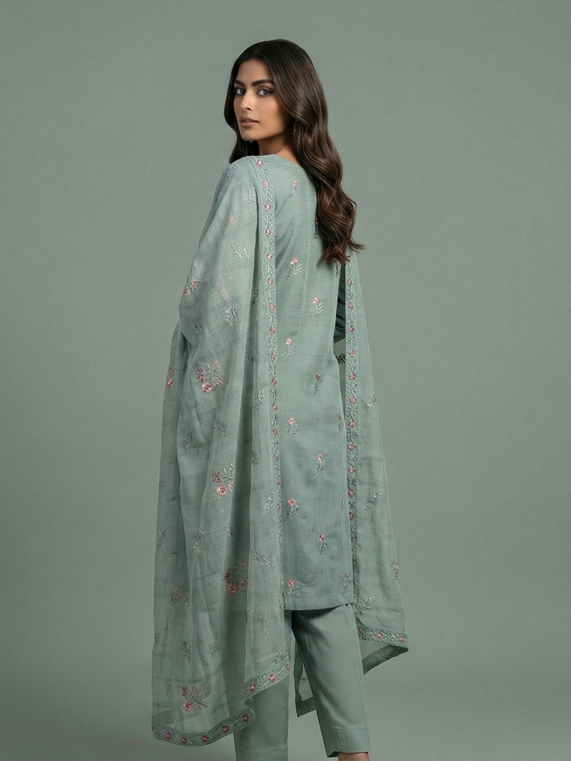 3 Piece - Embroidered Lawn Suit