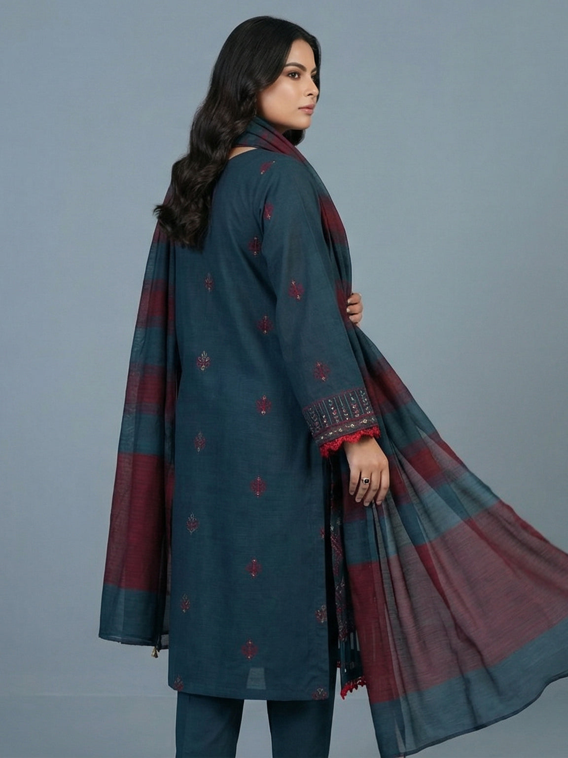 3 Piece - Embroidered Lawn Suit