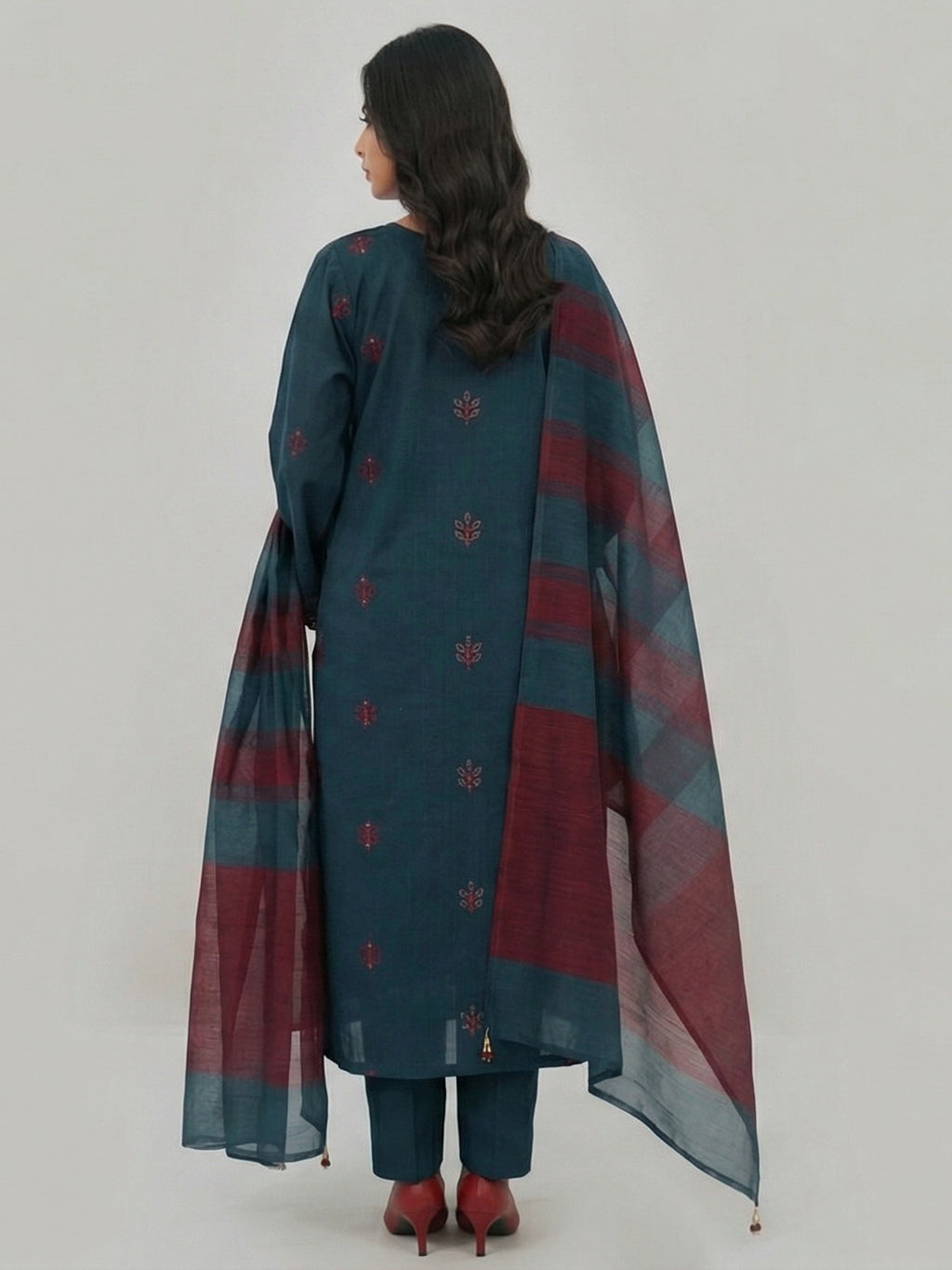 3 Piece - Embroidered Lawn Suit