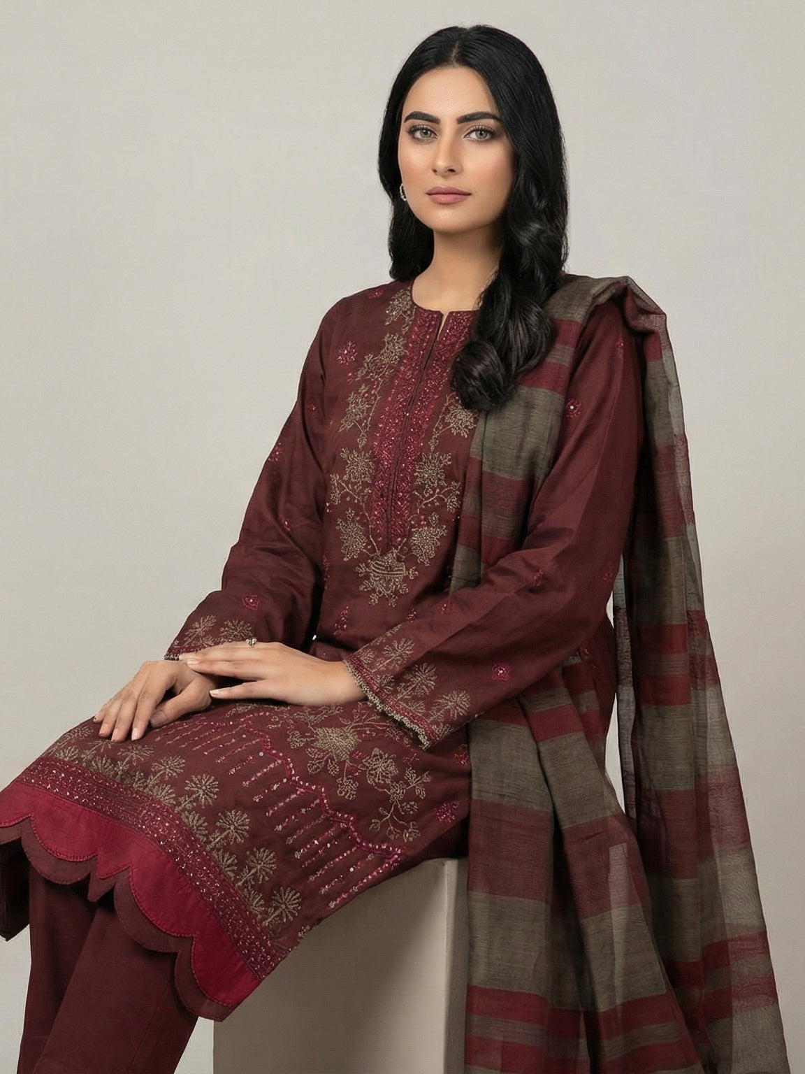 3 Piece - Embroidered Lawn Suit