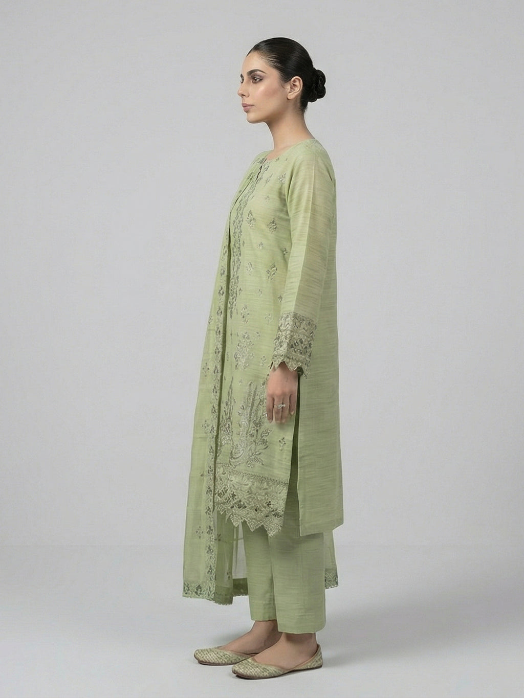 3 Piece - Embroidered Lawn Suit