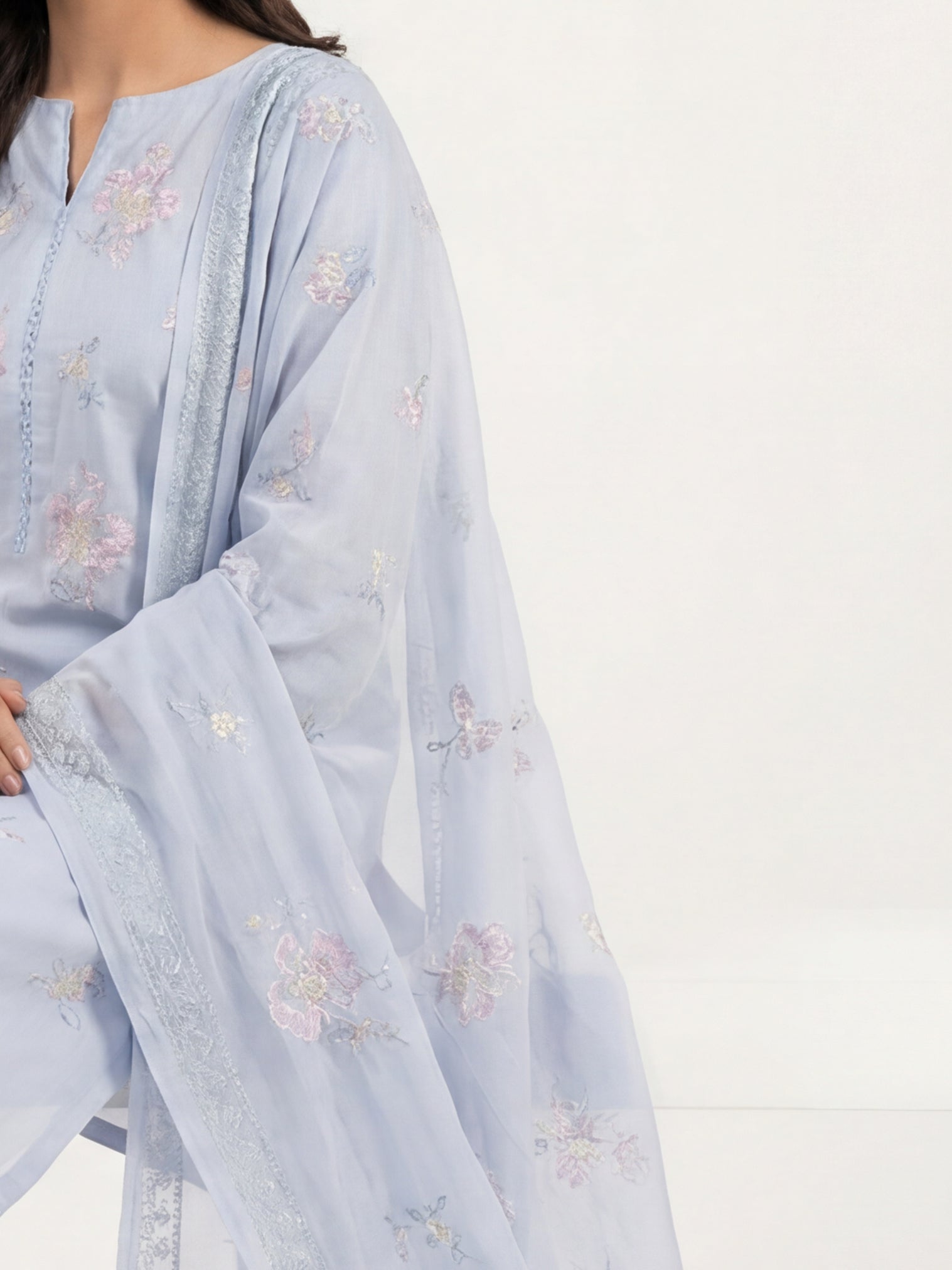 3 Piece - Embroidered Lawn Suit