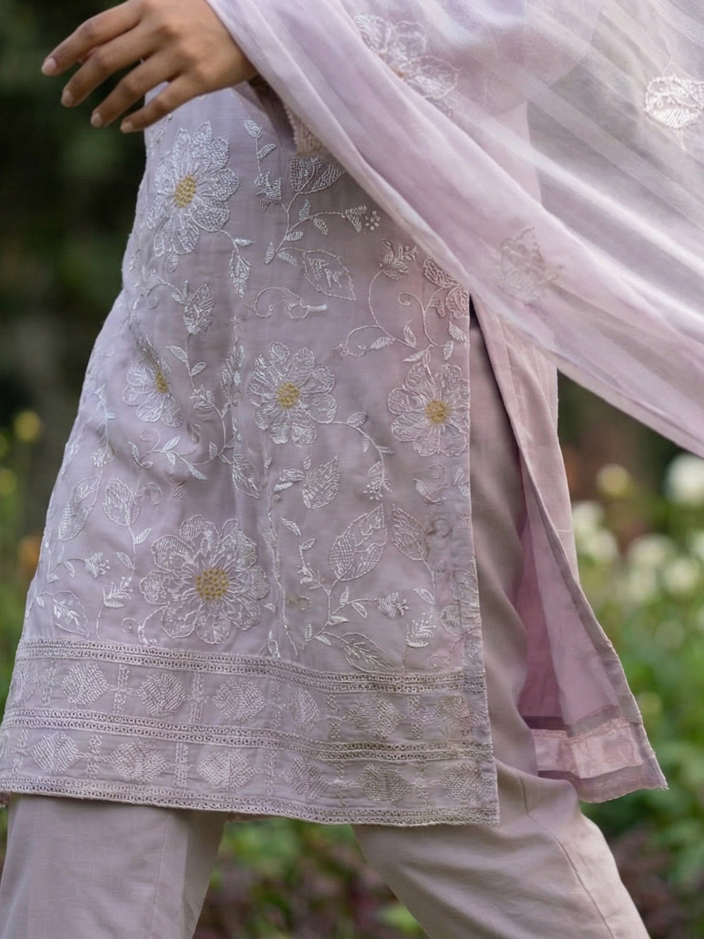 3 Piece - Embroidered Lawn Suit