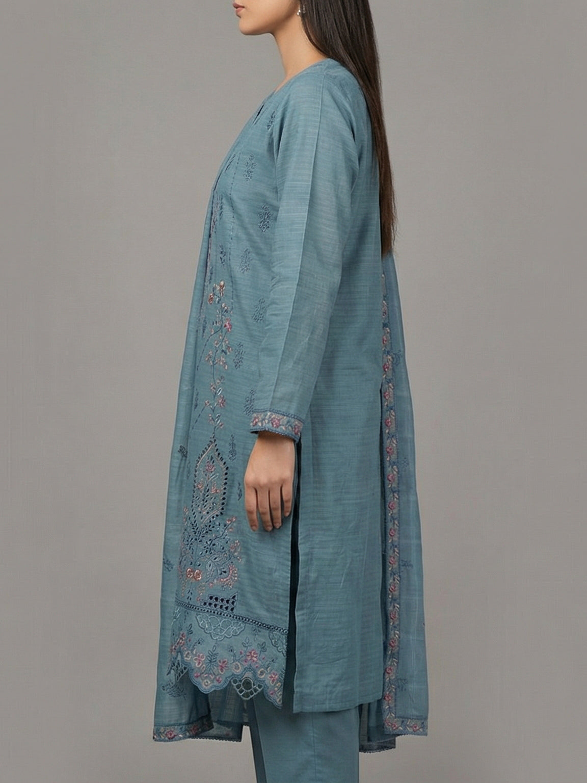 3 Piece - Embroidered Lawn Suit