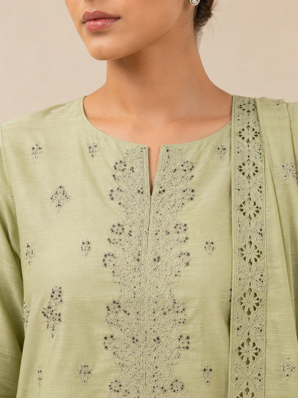 3 Piece - Embroidered Lawn Suit