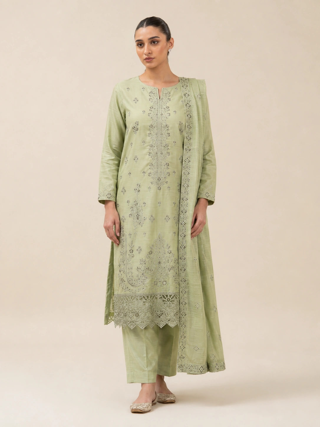 3 Piece - Embroidered Lawn Suit