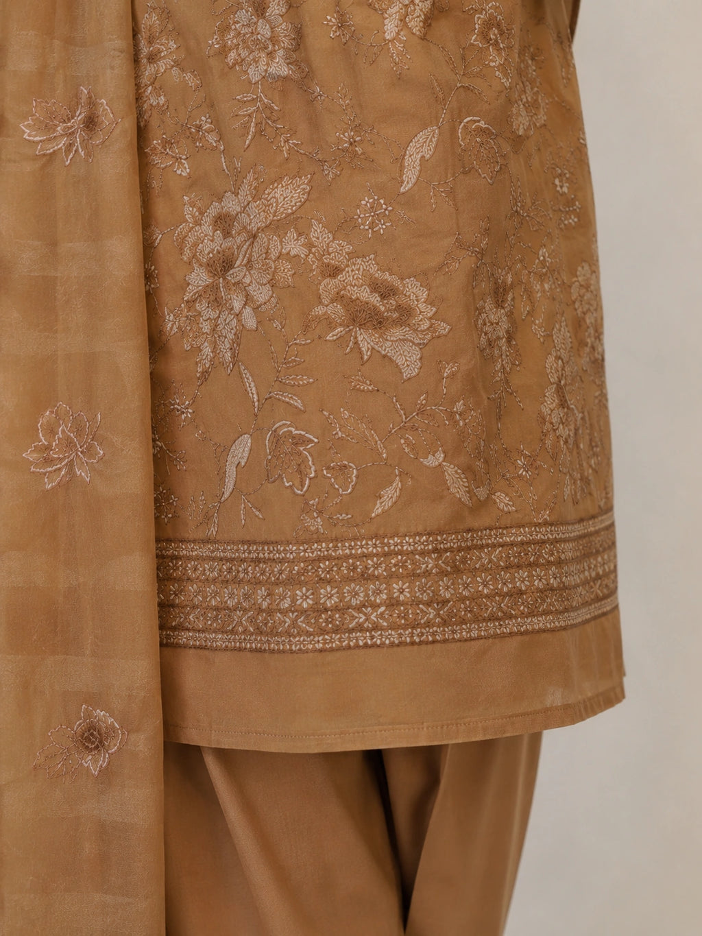 3 Piece - Embroidered Lawn Suit