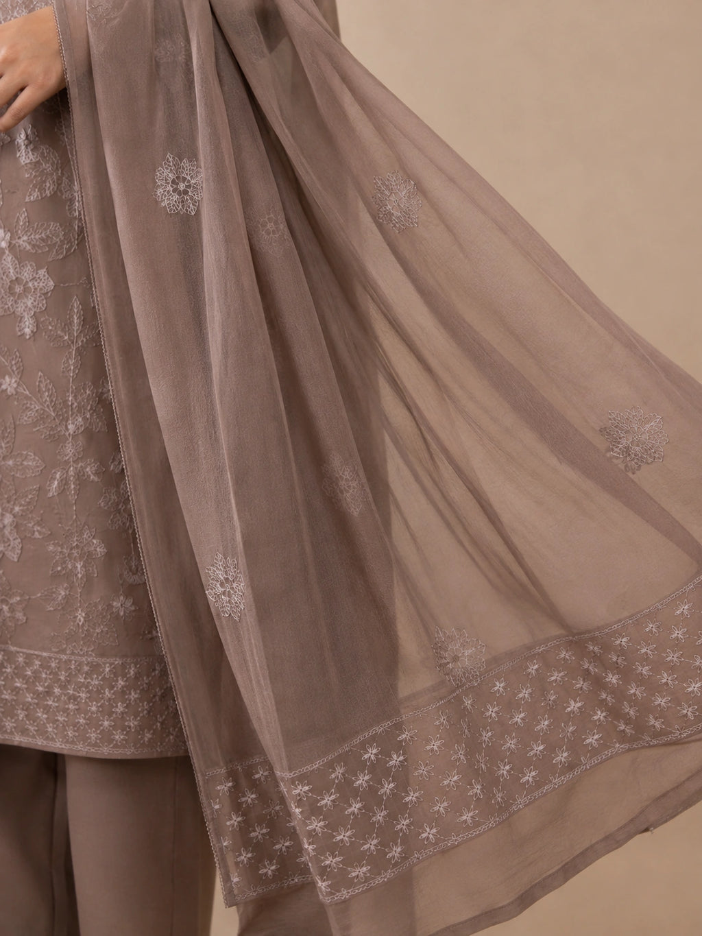3 Piece - Embroidered Lawn Suit