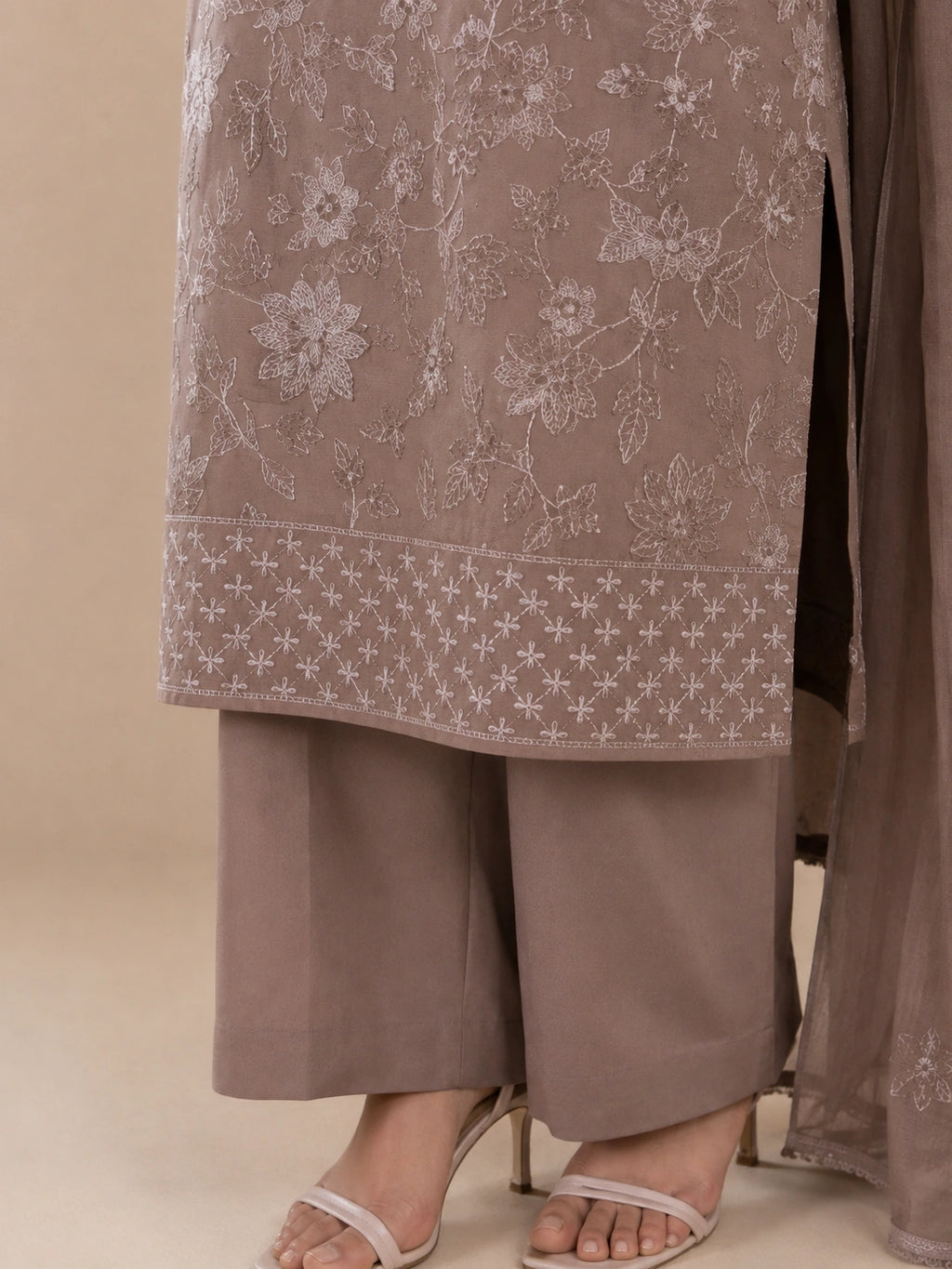 3 Piece - Embroidered Lawn Suit