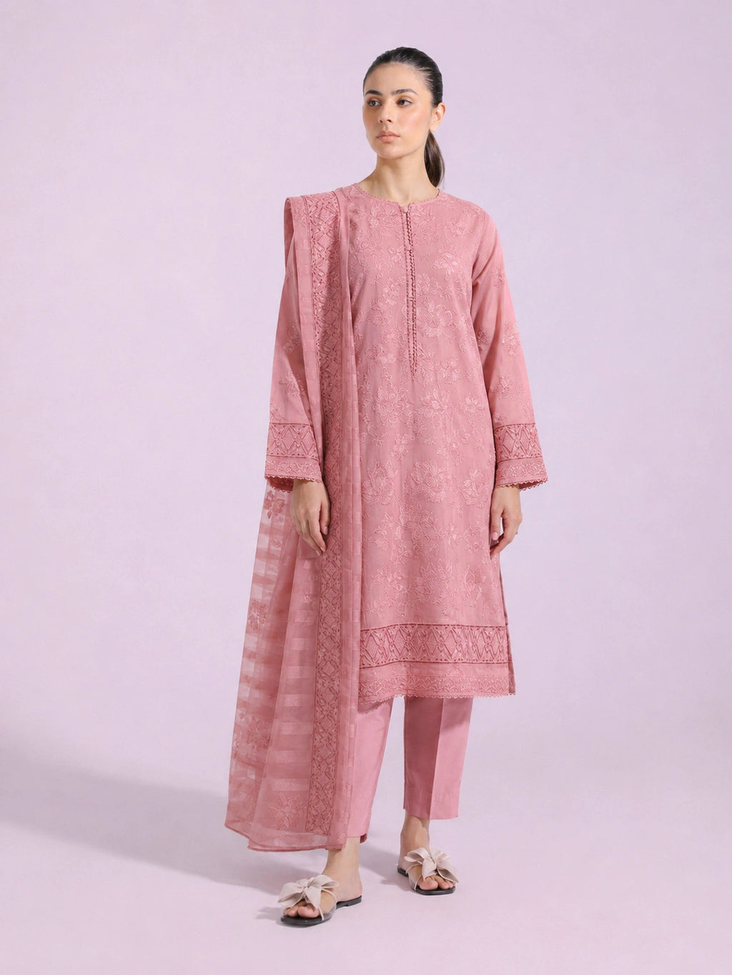 3 Piece - Embroidered Lawn Suit