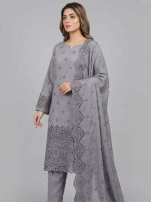 embroidered lawn 3 piece